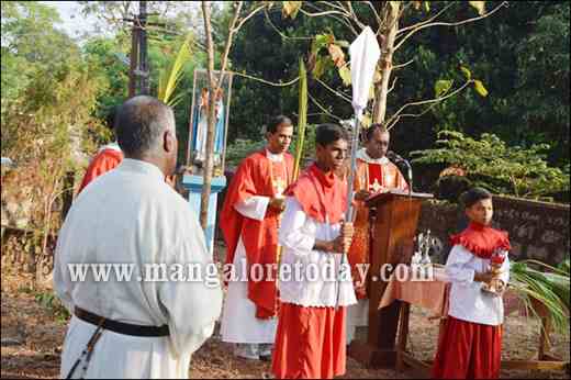Holy Week 11